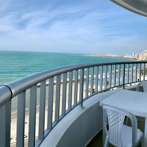 apartamentos vacacionales con balcon frente al mar en palmetto uno